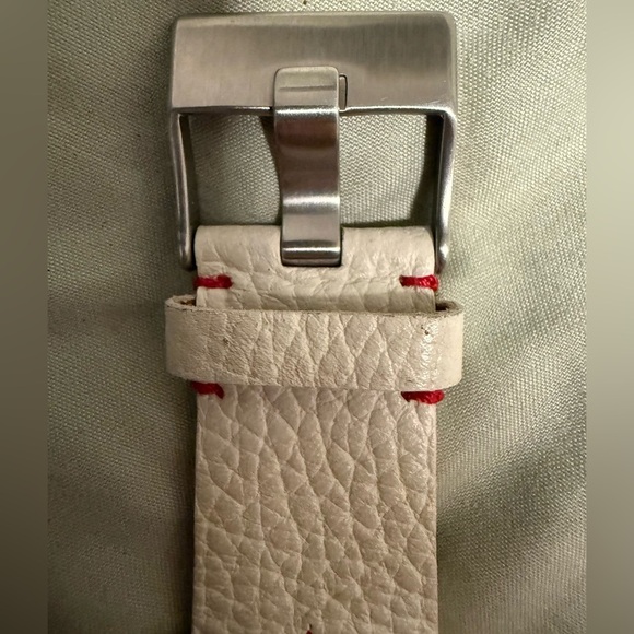 Vtg Wilsons Leather Silver and White unisex 44mm Watch - Picture 8 of 16